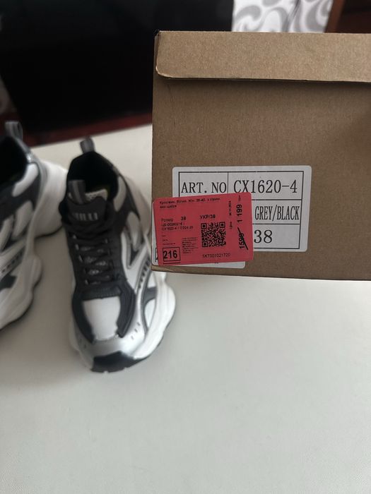 Кросовки 38р НОВЫЕ  24 см