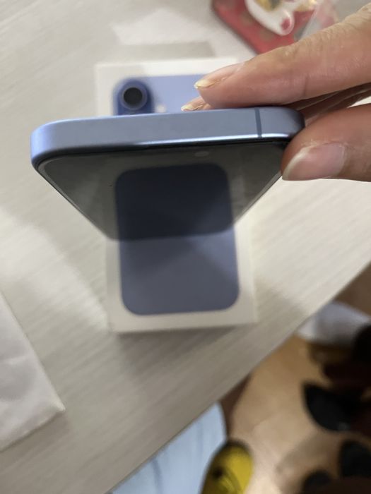 Iphone 17 (semi novo)