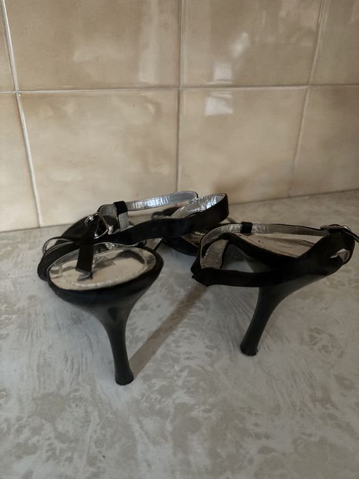 Czarne szpilki rozmiar 38-39