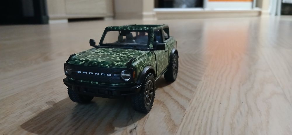 Машинка іграшкова Ford Bronco військовий відкриваються двері