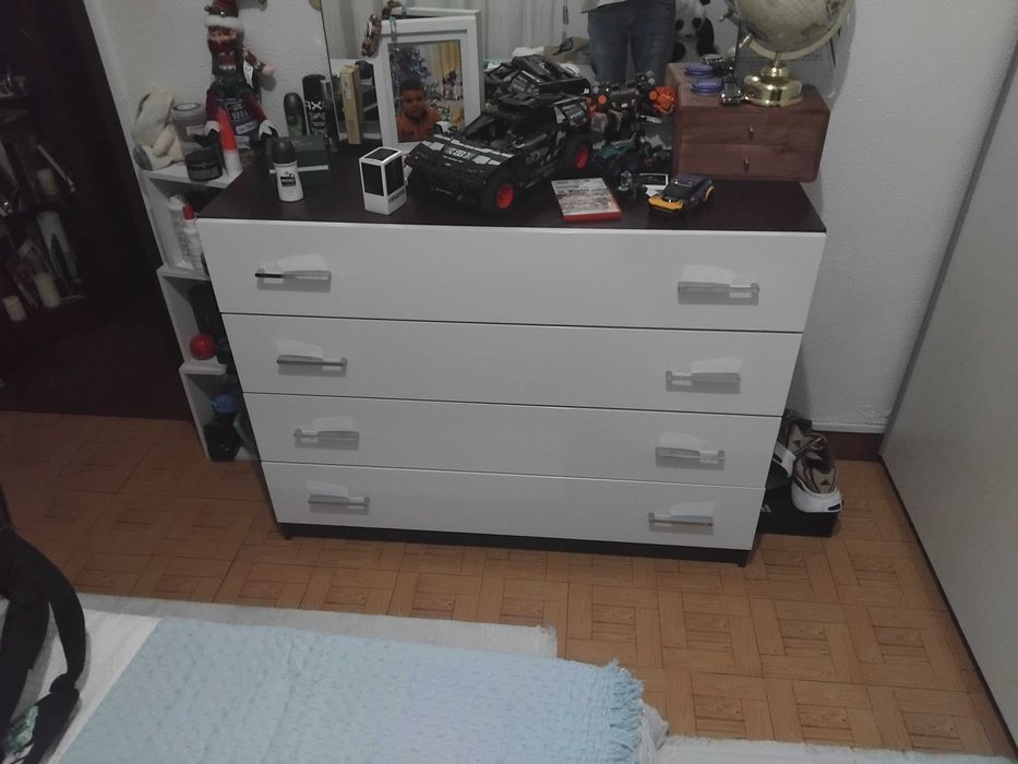 Quarto usado completo