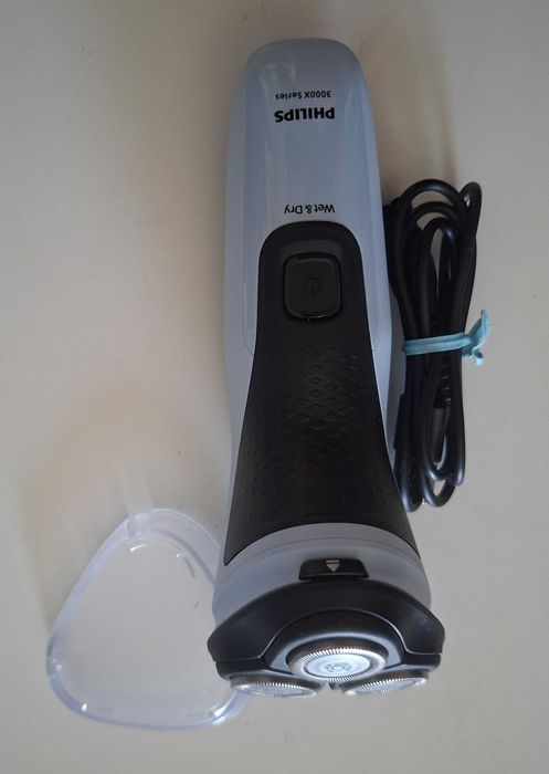Maquina de barbear Philips serie 3000X + KIT laminas novas selado