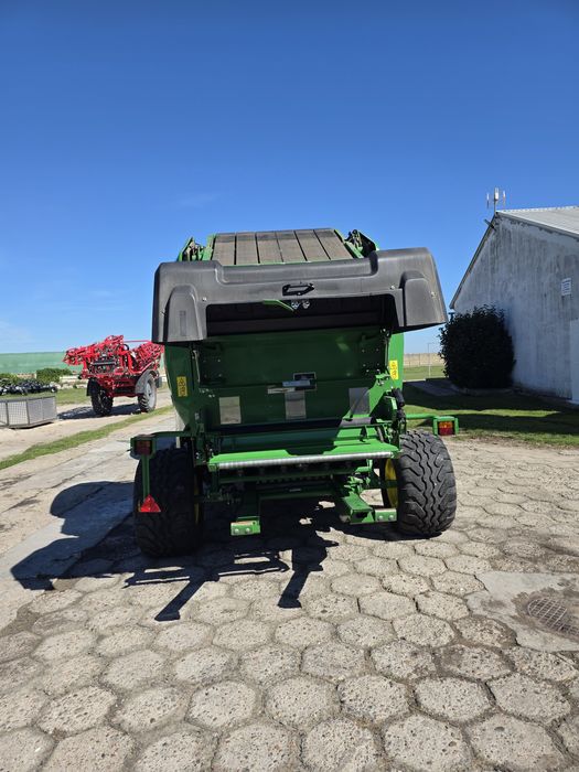 Prasa John Deere V451M