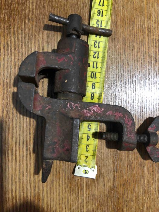 Тиски маленькі. СССР