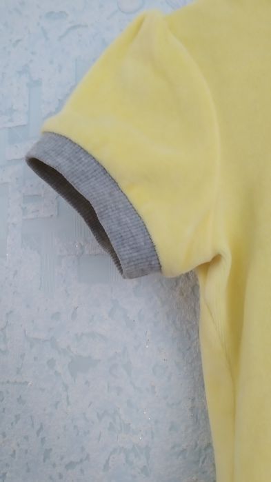 Продам красивий кустюм.