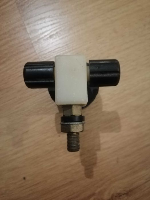 БМВ 745 регулятор давления Monroe.