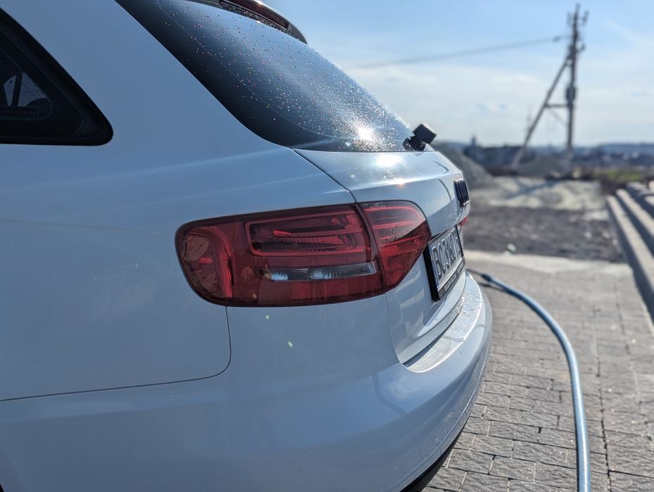 Audi a4 b8 2008  2.0 диз/мех