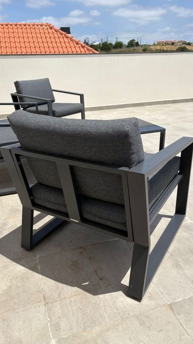 Conjunto jardim relax mesa e sofás aço cinza escuro Lyra Naterial