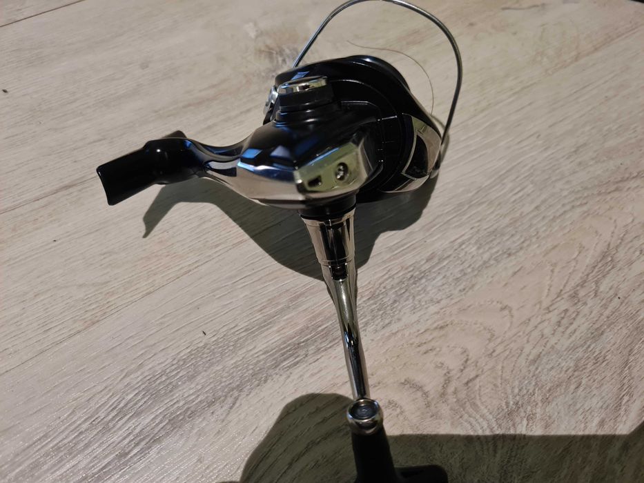Kołowrotek Shimano Nexave 3000 HG dodatkowa szpula alu