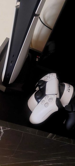 Playstation nova com 2 comandos