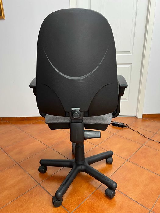 Fotel biurowy PRIMA - NOWY STYL