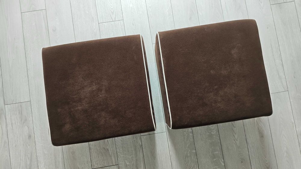 Pufy tapicerowane 2szt. (51x51 cm)