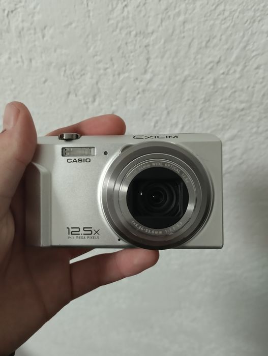 Цифровий фотоапаратpus  casio exilm ex-zs100