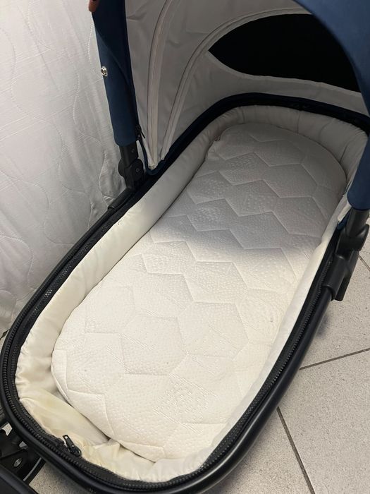 Lionelo Mika 2w1 Blue Navy – gondola + spacerówka + akcesoria