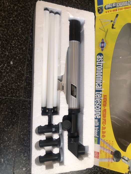 Telescópio de brincar