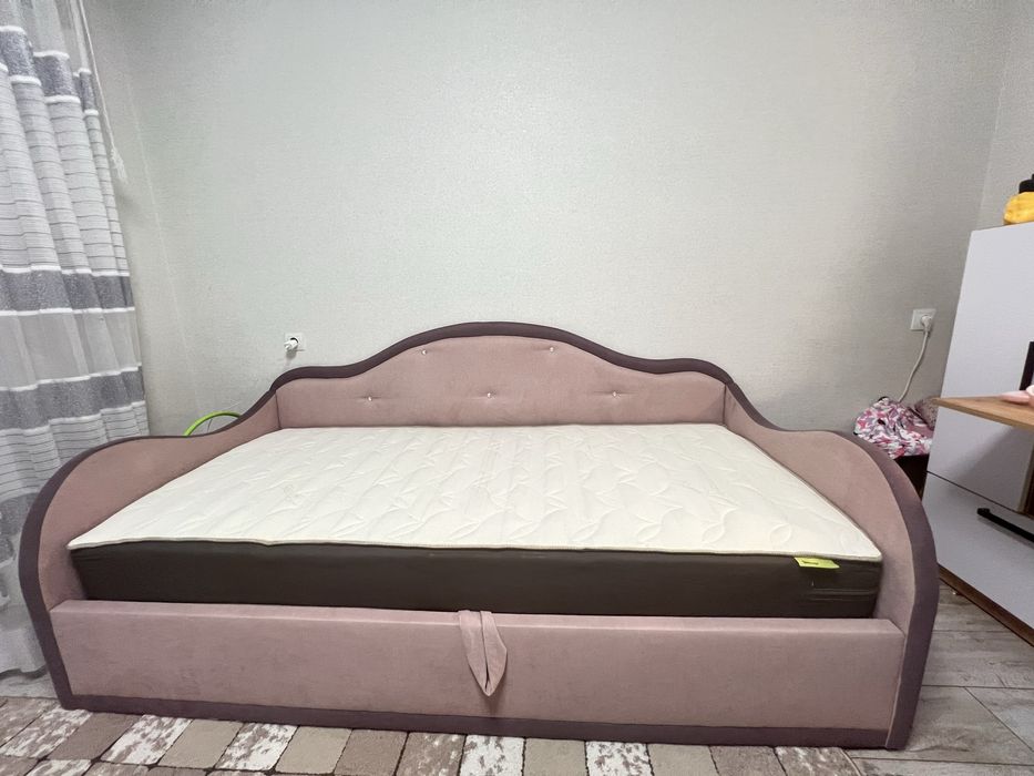 Ліжко. Ліжко полуторне. Кровать. Ліжечко. Ліжко для підлітка