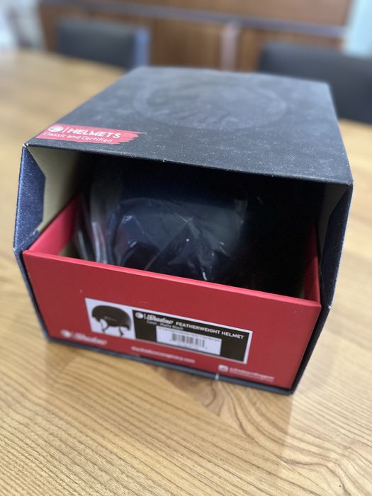 BMX Capacete Shadow Big Boy V2 Featherweight