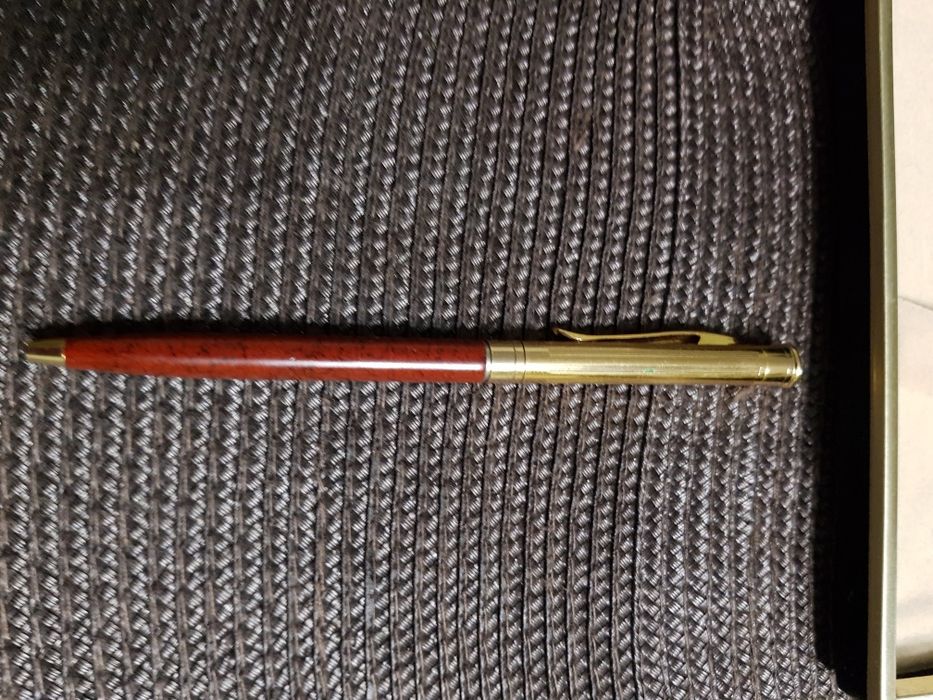 Ручка кулькова Regal+1 в подарунок