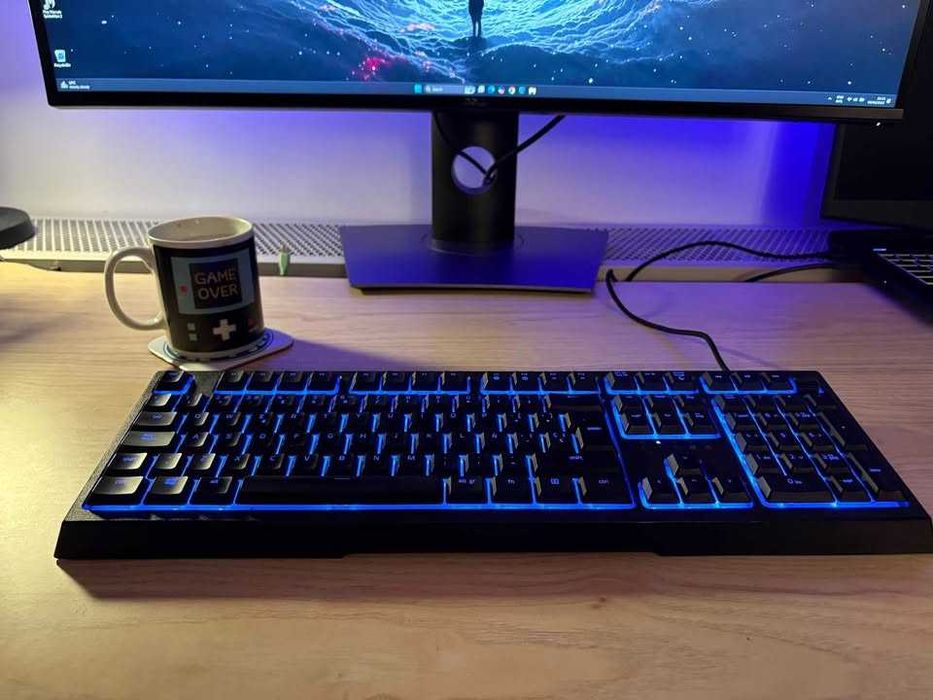 Razer gaming accessories ( Keyboard + Headset )64729768085507121