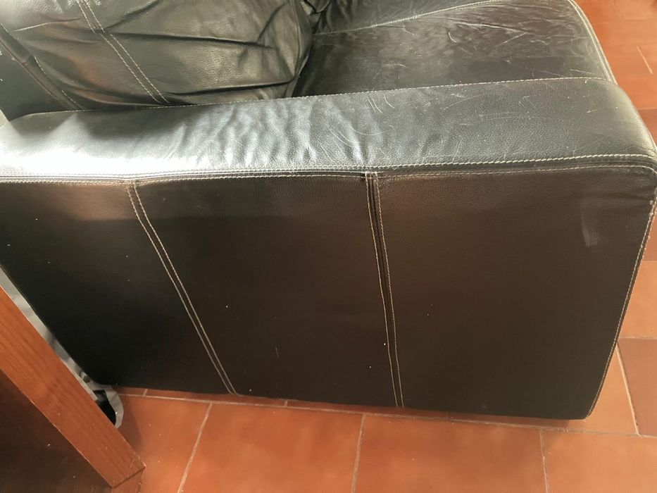 Sofa preto 3 lugares