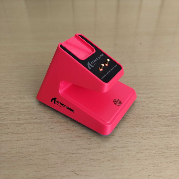 Rato Mouse Wireless Gamer 26 mil DPI Attack Shark X6 Vermelho