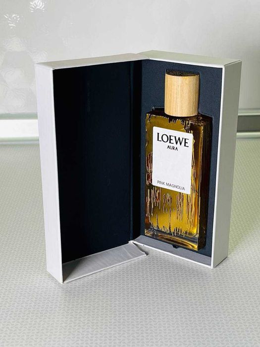 Парфуми Loewe Aura Pink Magnolia
