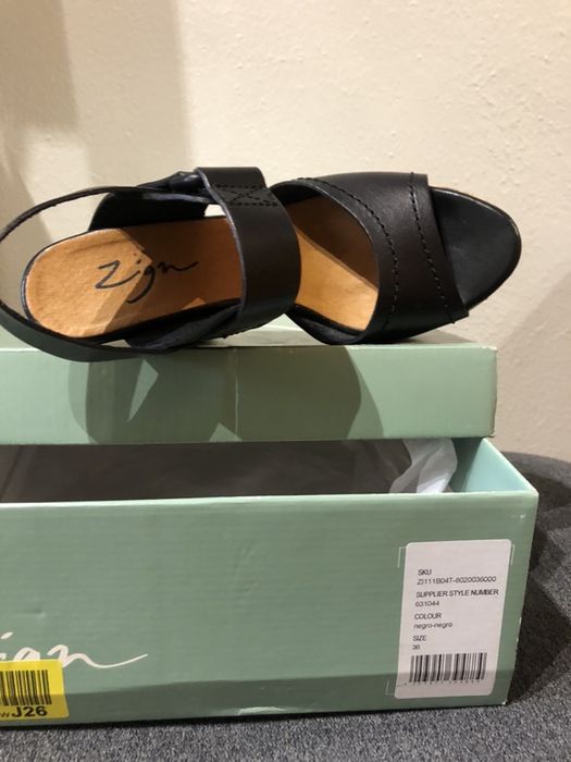 Sandały na korku - 36