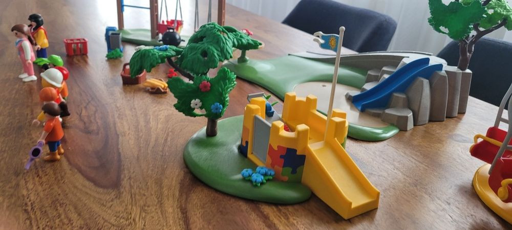 Playmobile Plac Zabaw zabawka dla dziecka. Stan bardzo dobry
