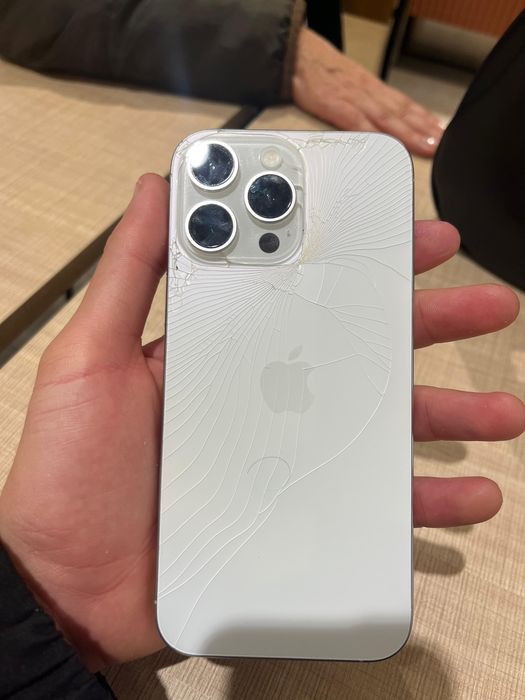 Vendo iphone 16 pro max (LER ANUNCIO)