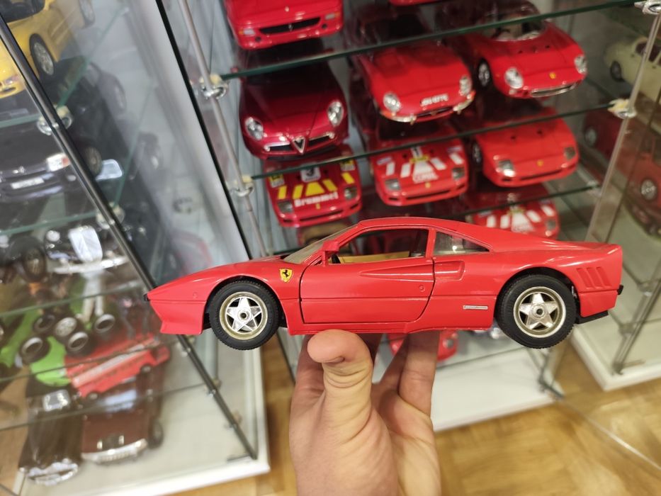 1/18 Ferrari GTO 1984 burago carro coleção miniatura