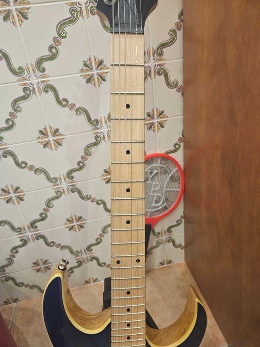 Guitarra Ibanez RG421-AHM + Locking Tuners