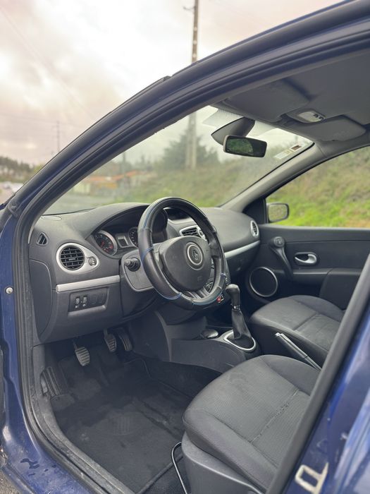 Renault Clio 1.1 75cv – 2007 – 5 portas. Preço Negociável