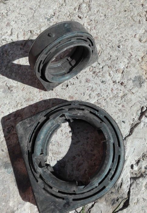 Резинка подвесного подшипника Газ-51. САЗ. Газ-53