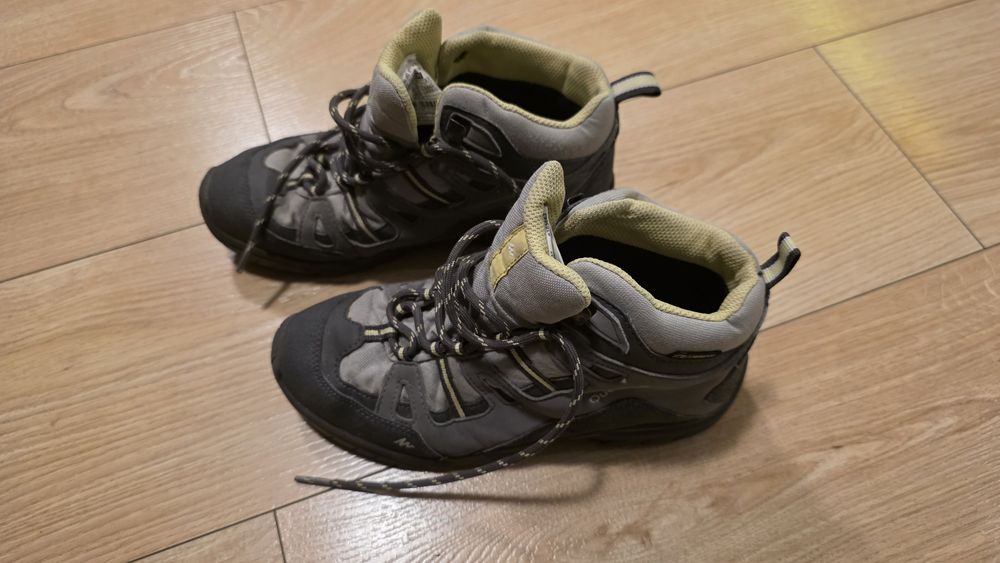 Sprzedam buty  Quechua waterproof rozmiar 36