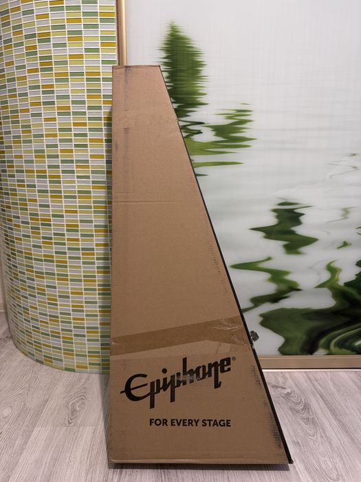 Гитара нова Epiphone
