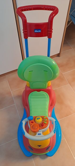 Carro de passeio chicco
