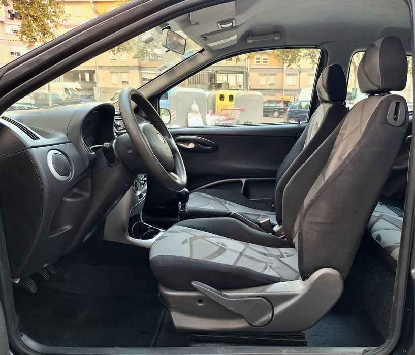 Fiat Punto Sport 1.2i 8v Nacional 05