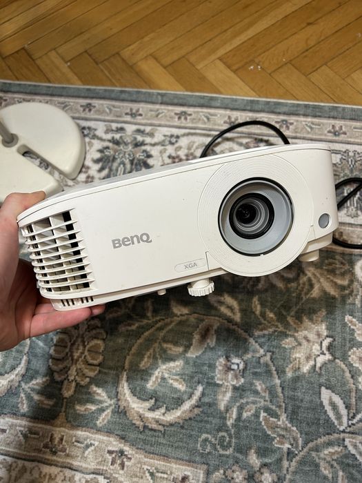Projektor benQ fullHD