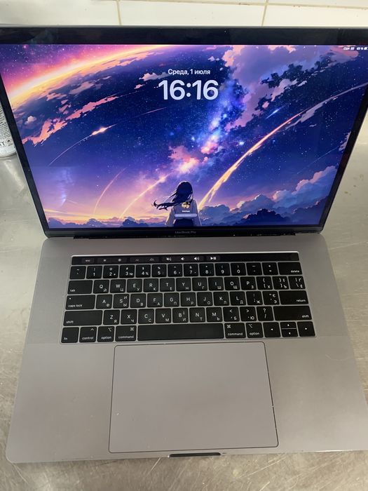 Срочно - Macbook pro 2018 i7 256 ssd 16ram