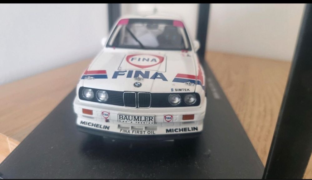 AutoArt BMW M3 E30 DTM “Fina” #7 Cecotto 1:18
