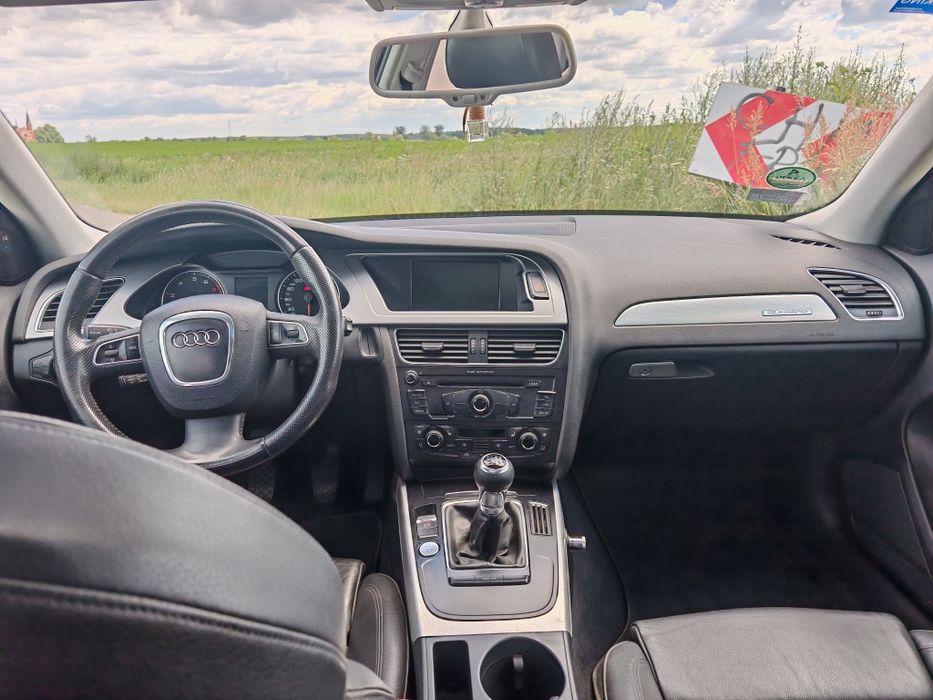 Audi A4 B8 quattro 2.0 tfsi S-Line 211km