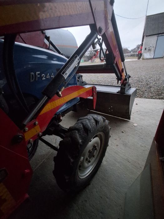 Продам тракторний колісний в доброму стані