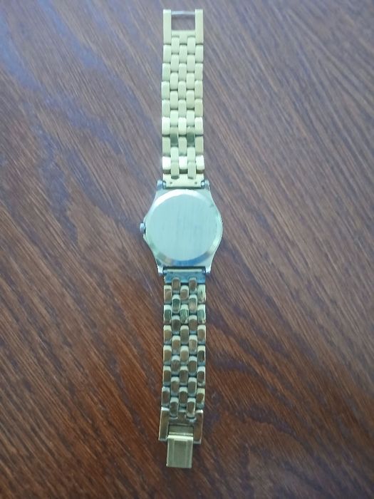Zegarek firmy luch quartz