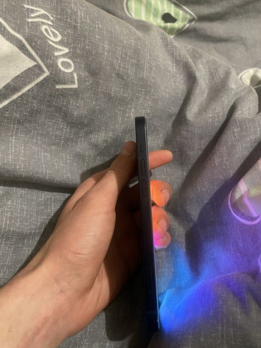 Айфон. Iphone 12/128