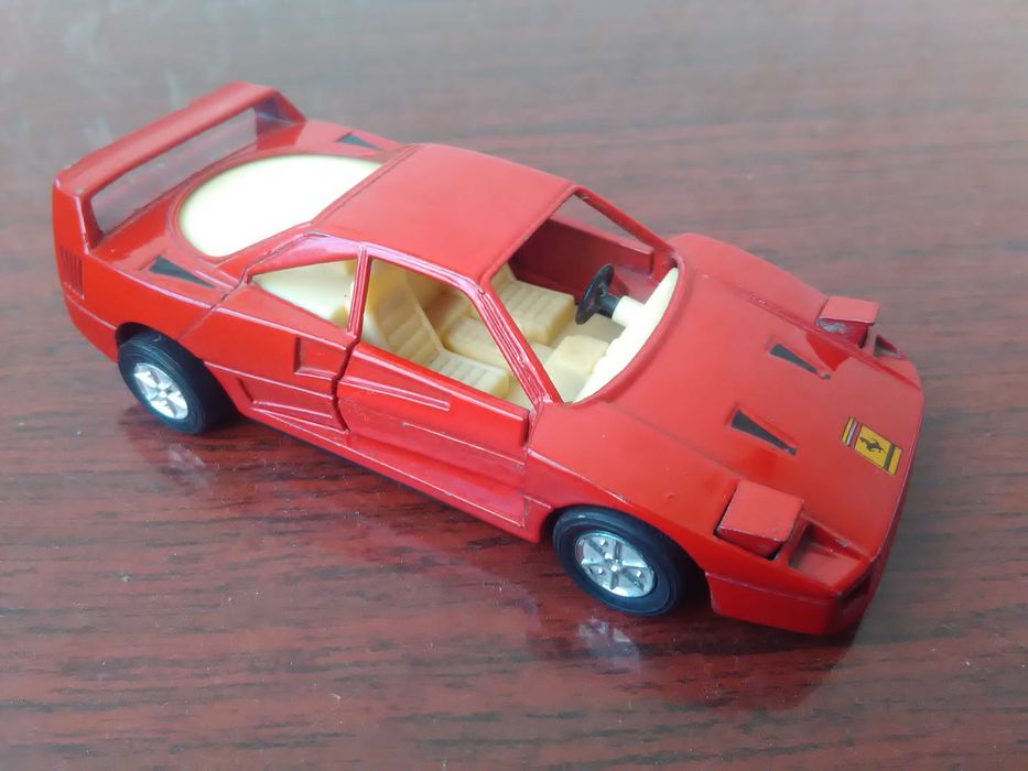 Металлическая машинка Ferarari F-40: 130 грн. - Машинки Запорожье