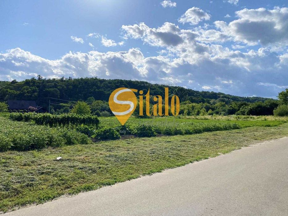 Ділянка з видом на К. Карпати, поруч із озером Підгірці