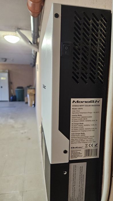 Аккумуляторная батарея  плюс Инвертор Qoltec 2,5квт