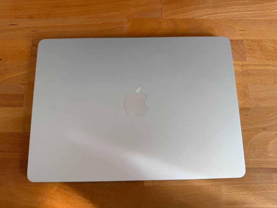 MacBook Air M2 – Impecável + Carregador + caixa original