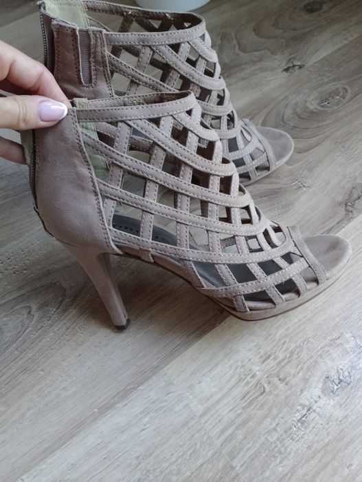 Buty na obcasie rozmiar 38
