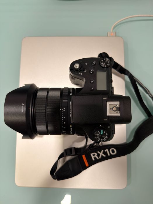 Sony RX10 IV + Caixa e acessorios